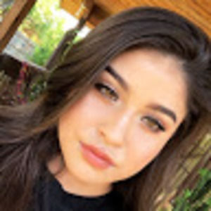 Meet your Posher, Priscila